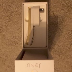 Jenu facial collegan stimulates rejuvination